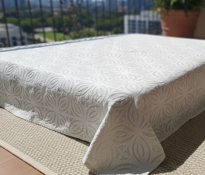 Premium White Applique Bed Cover - Emenaura
