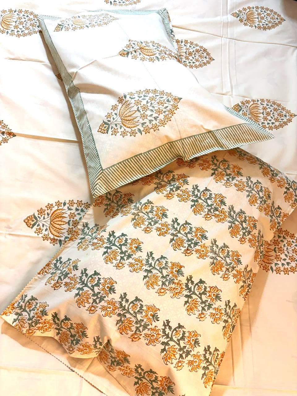 Beige Floral Printed Percale Cotton Bedsheet – Beige & Sage Green