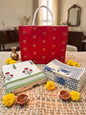 Emenaura Grand Festive home percale bedsheet set with matching cotton placemats, featuring a crab design on a light background.