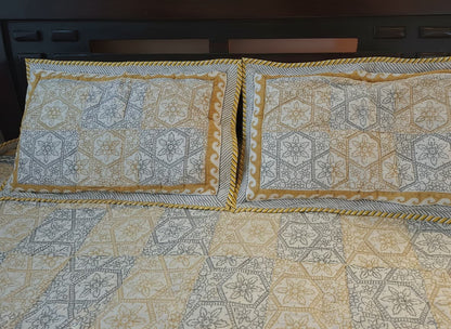 Subtle Yellow & Powder Blue Hand Block Bed Cover - Emenaura