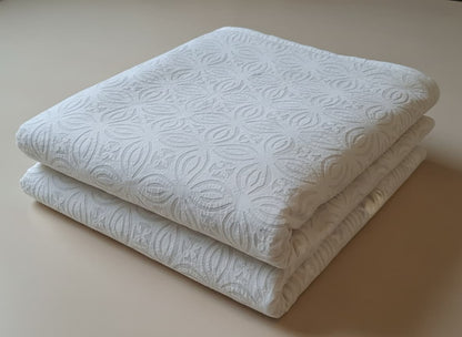 Premium White Applique Bed Cover - Emenaura