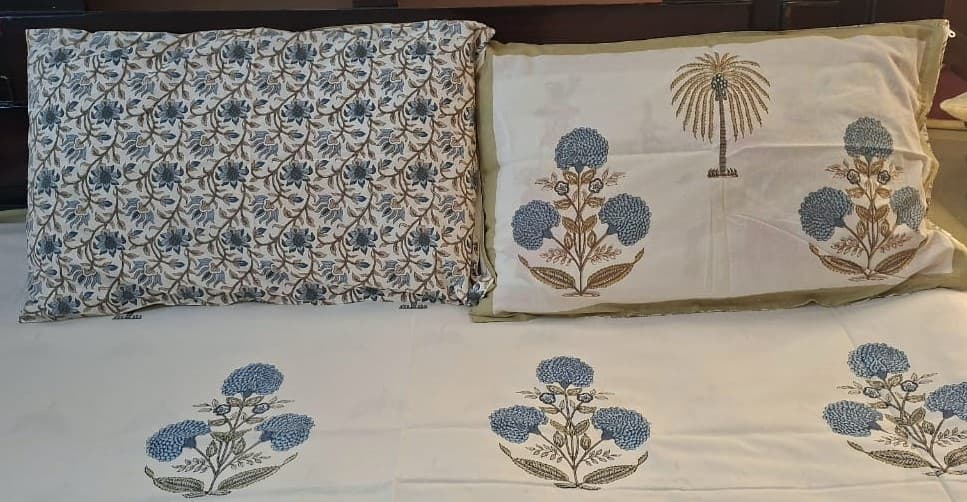 Coastal Bloom Hand Block Cotton Bedsheet - Emenaura