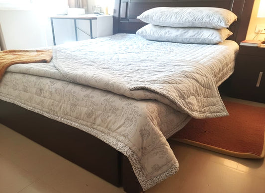 Grey Cotton Quilt - Emenaura