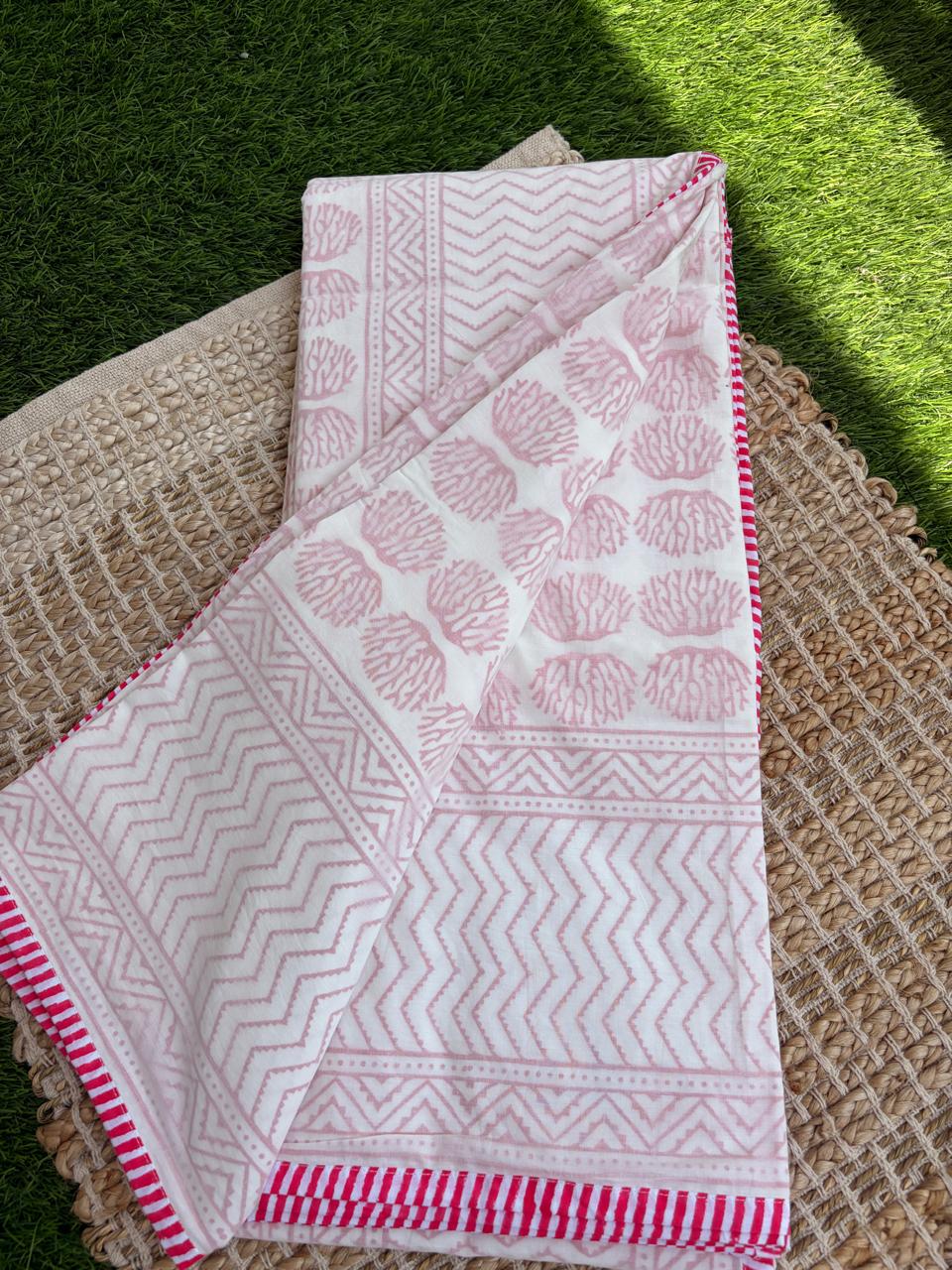 Emenaura — The Golden Edit (One Suvin Cotton Fitted Bedsheet + One Table Cloth + One Dohar + A Cute Gift)