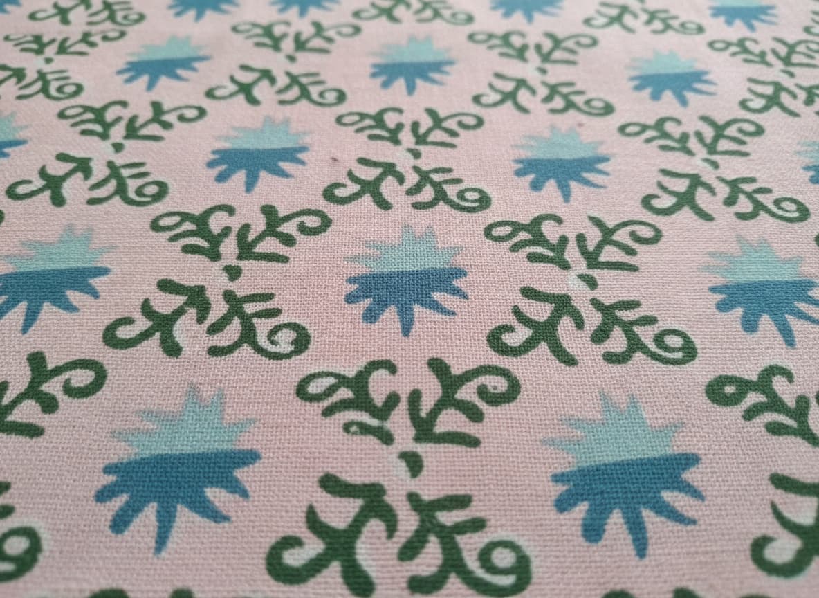 Rosé Garden Cotton Tablecloth - Emenaura
